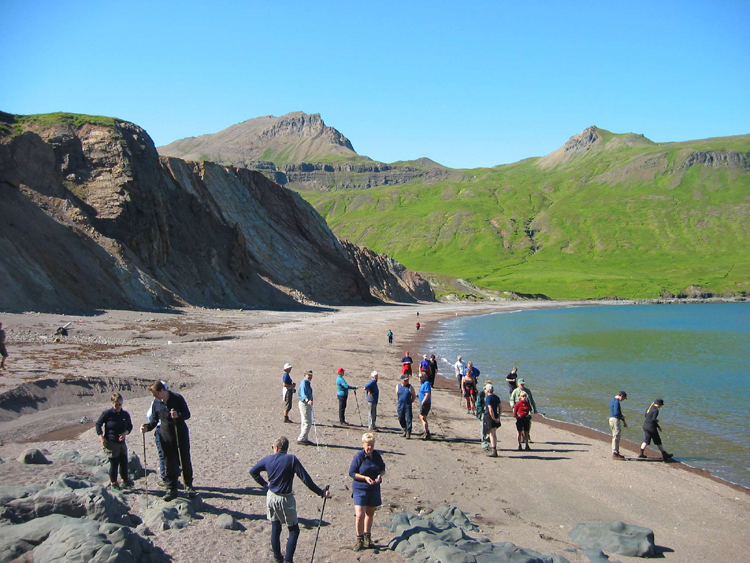 hiking in iceland