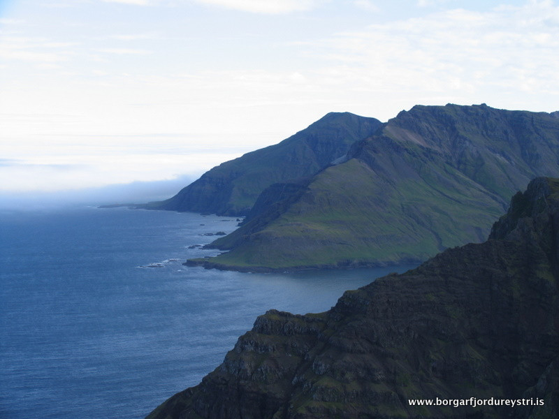 Glettingur í fjarska