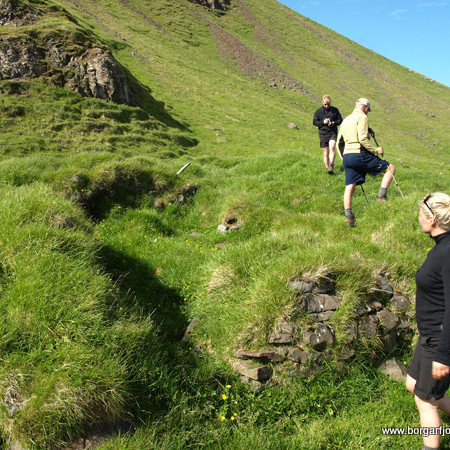 Við bæjarstæðið í Kjólsvík