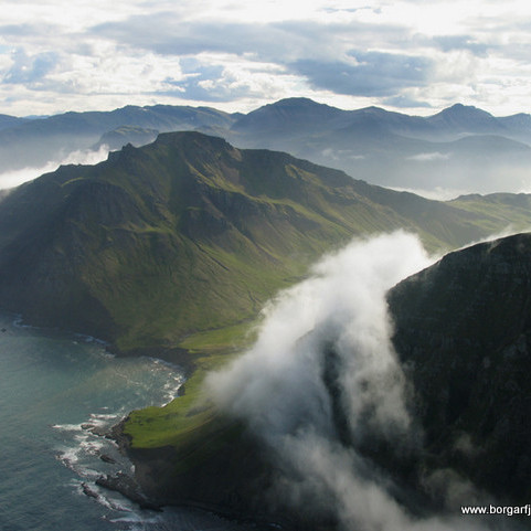 Séð yfir Kjólsvík úr lofti