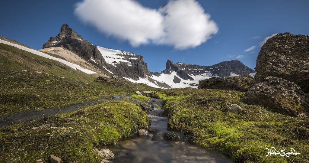 Stórurð og Dyrfjöll