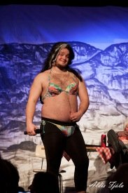 Óttar Már Kárason í hlutverki Hallveigar