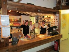 Starfsfólk Álfacafé á góðri stund sumarið 2012