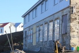Nýir gluggar í gistiheimilið Blábjörg