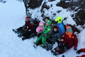 Hlustað á álfasögu