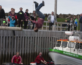 Ásgrímur Ingi fagnar sigri í belgjaslagnum í fyrra með stæl