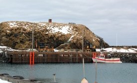 Hafbjörg hans Eika við nýju bryggjuna