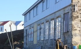 Nýir gluggar í gistiheimilið Blábjörg