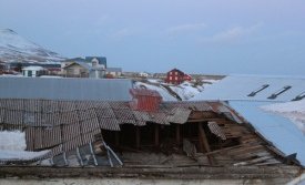 Þakið á gamla frystihúsinu, eða restin af því