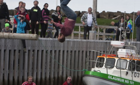 Ásgrímur Ingi fagnar sigri í belgjaslagnum í fyrra með stæl